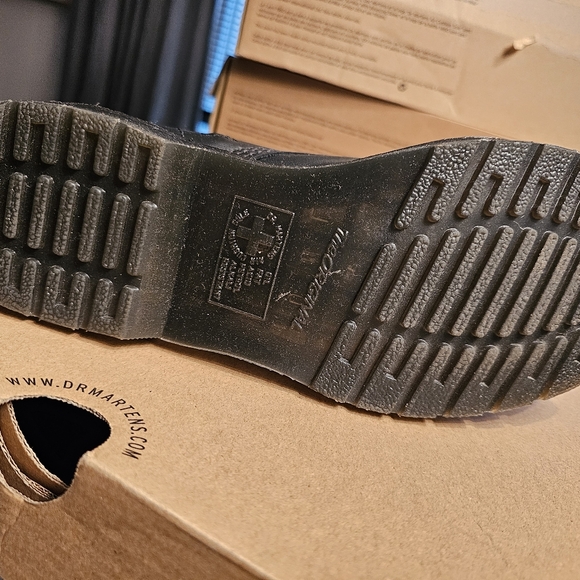 Dr. Martens Black Floral Embroidered Women's Boots - Picture 5 of 7